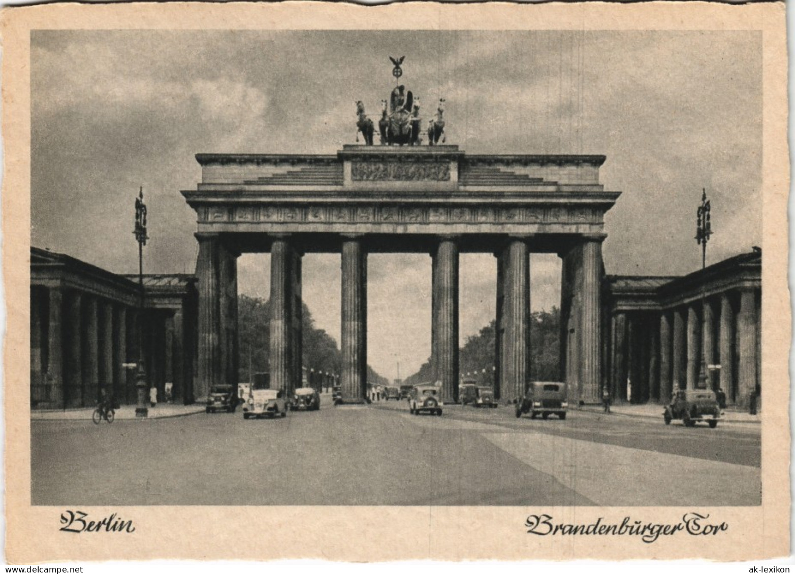 Ansichtskarte Mitte-Berlin Brandenburger Tor - Autos 1938 - Brandenburger Door