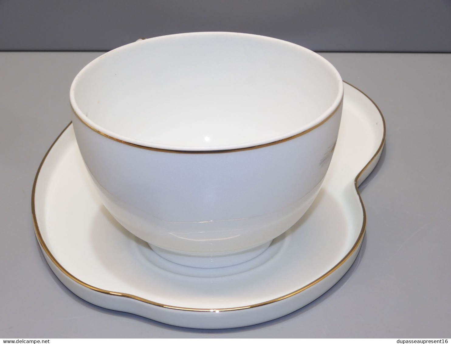 -JOLIE TASSE/BOL & SON PLATEAU PORCELAINE De LIMOGES MP SAMIE EPIS De BLE      E - Limoges (FRA)