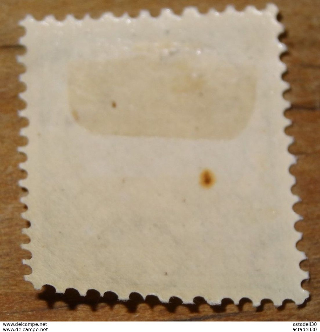 PAYS BAS - NEDERLAND : Wilhemine, 22.5 Cent, + WATERMARK, 1926-27 , Mint * Hinged  ............ CL1-12-1c - Unused Stamps