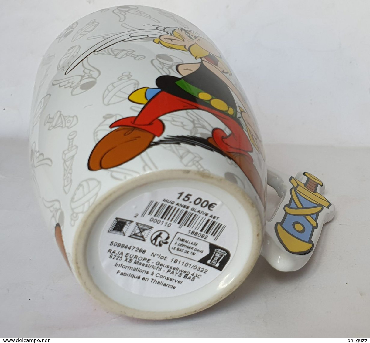 MUG TASSE EN FAIENCE Anse Glaive PARC ASTERIX 2019 - Dishes