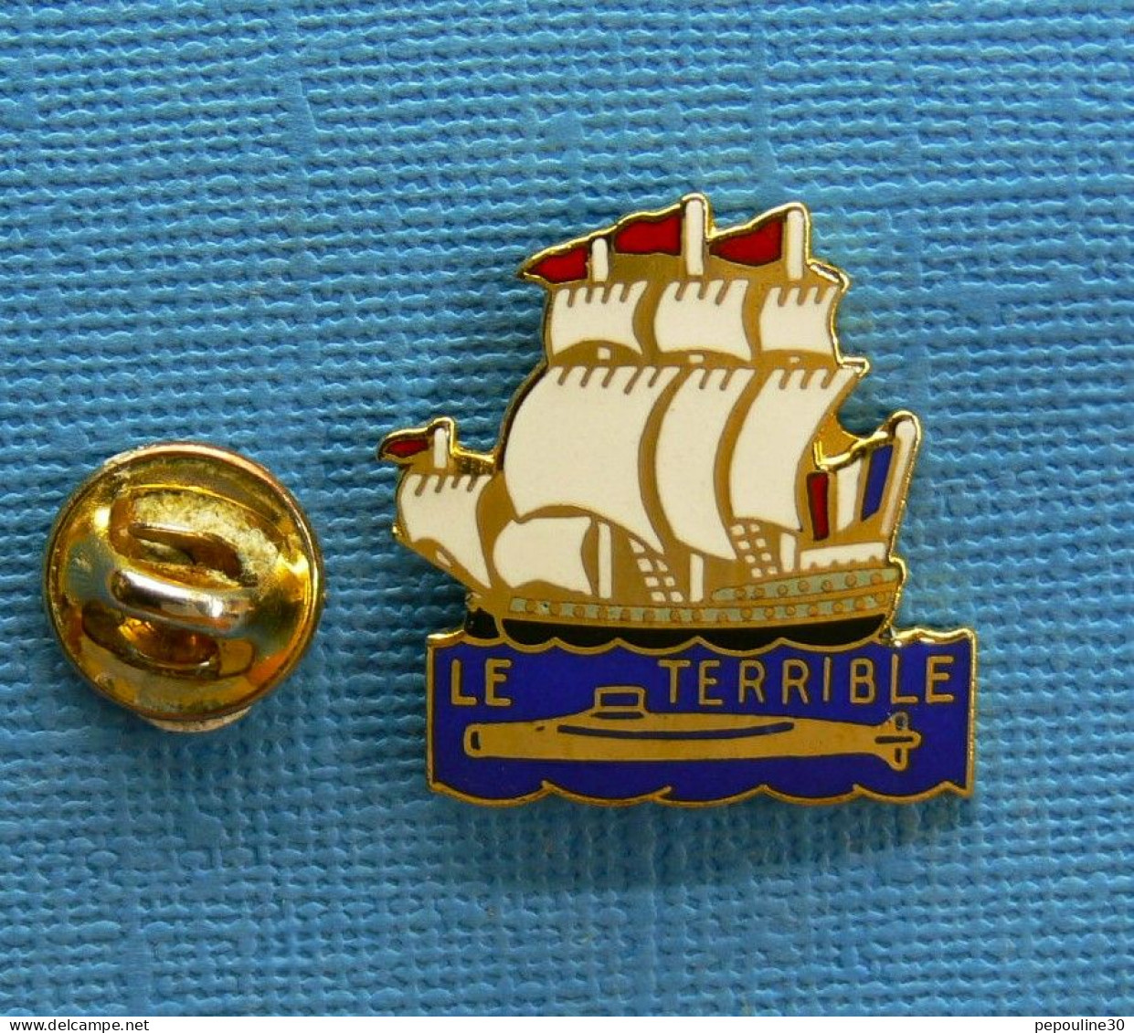 1 PIN'S // ** S.N.L.E. / SOUS-MARINS NUCLÉAIRE LANCEUR D'ENGINS " LE TERRIBLE " (S619) MARINE NATIONALE ** . (Ferrier). - Militaria