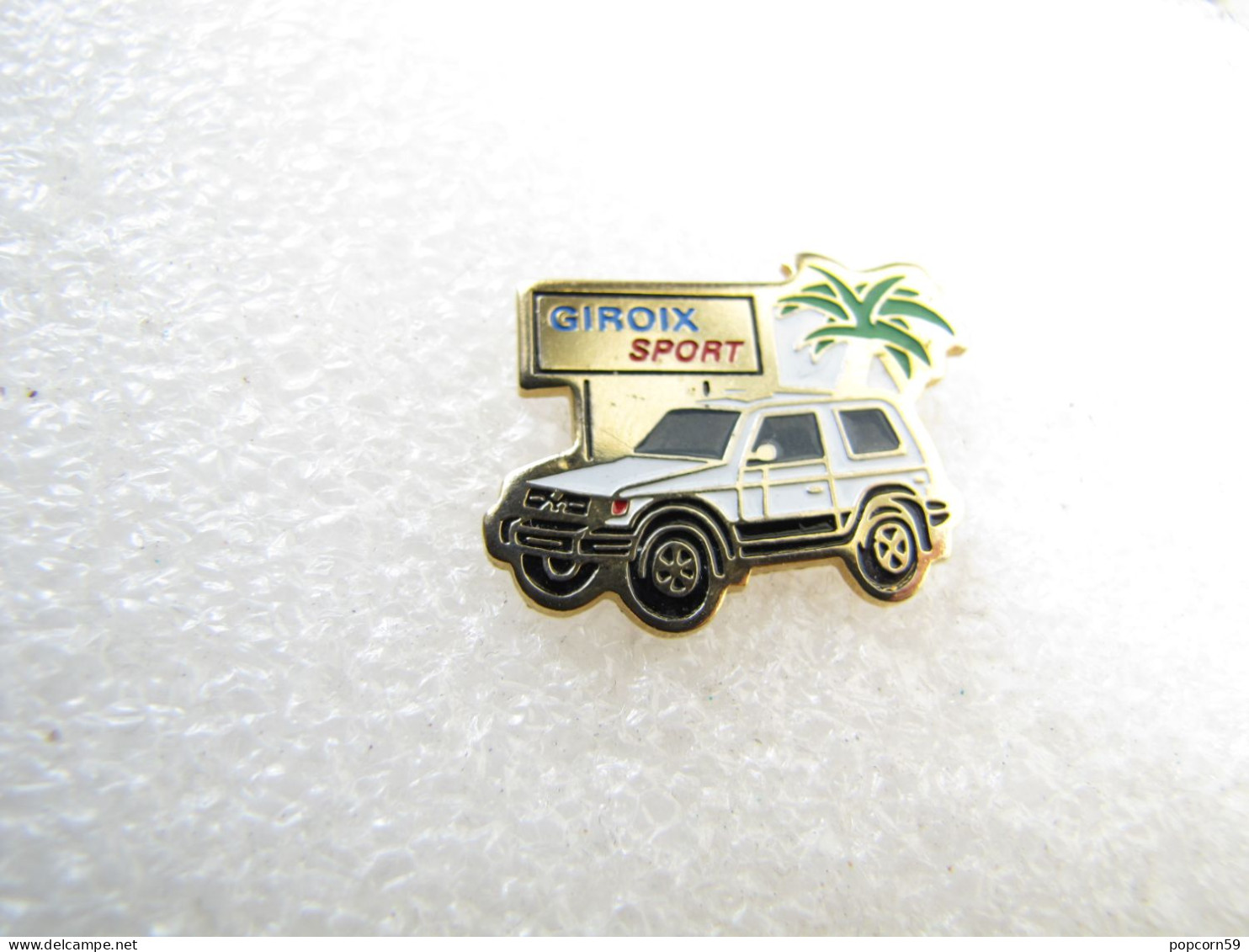 PIN'S  MITSUBISHI PAJERO   GIROIX SPORT - Mitsubishi