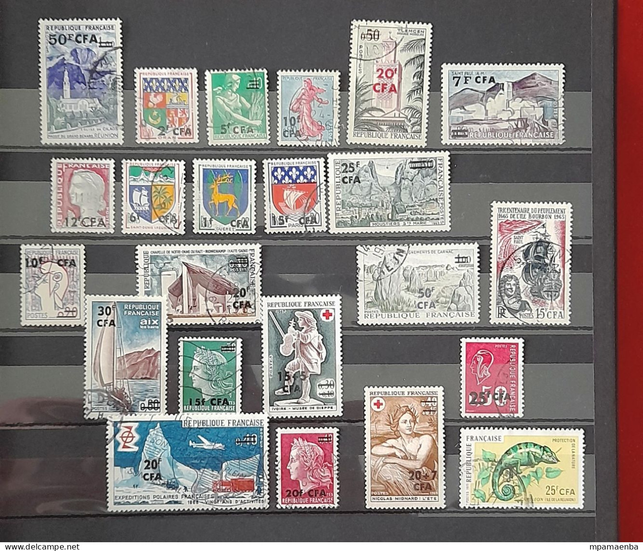 Réunion et Madagascar timbres neufs * * (MNH), une minorité d'oblitérés.