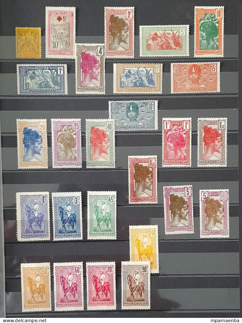 Réunion et Madagascar timbres neufs * * (MNH), une minorité d'oblitérés.