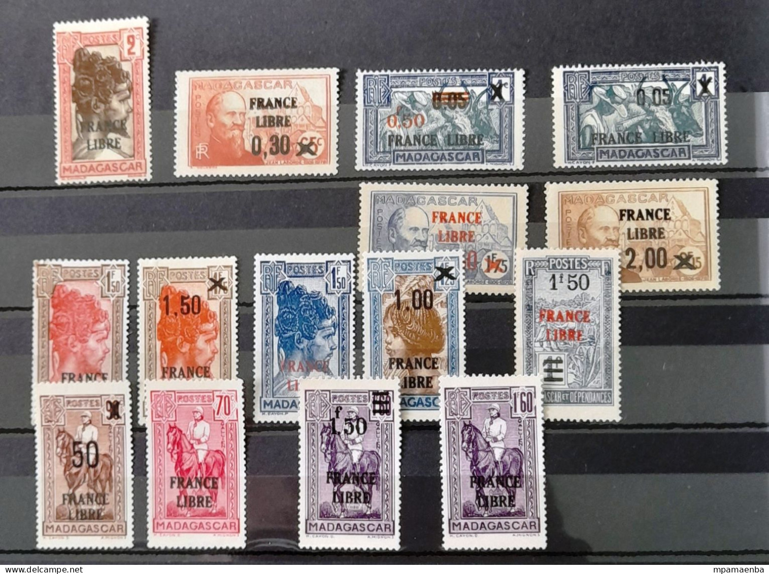 Réunion et Madagascar timbres neufs * * (MNH), une minorité d'oblitérés.