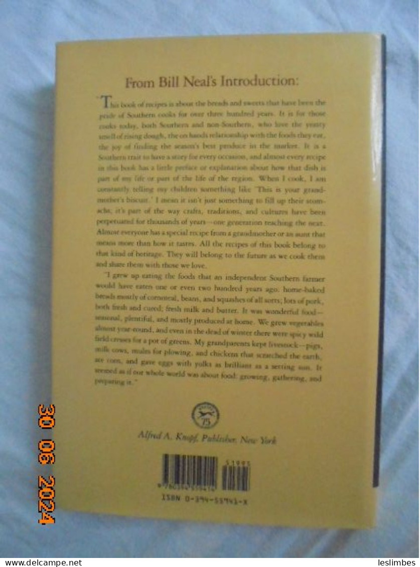 Biscuits, Spoonbread & Sweet Potato Pie (Knopf Cooks American Series 1990) Bill Neal - American (US)