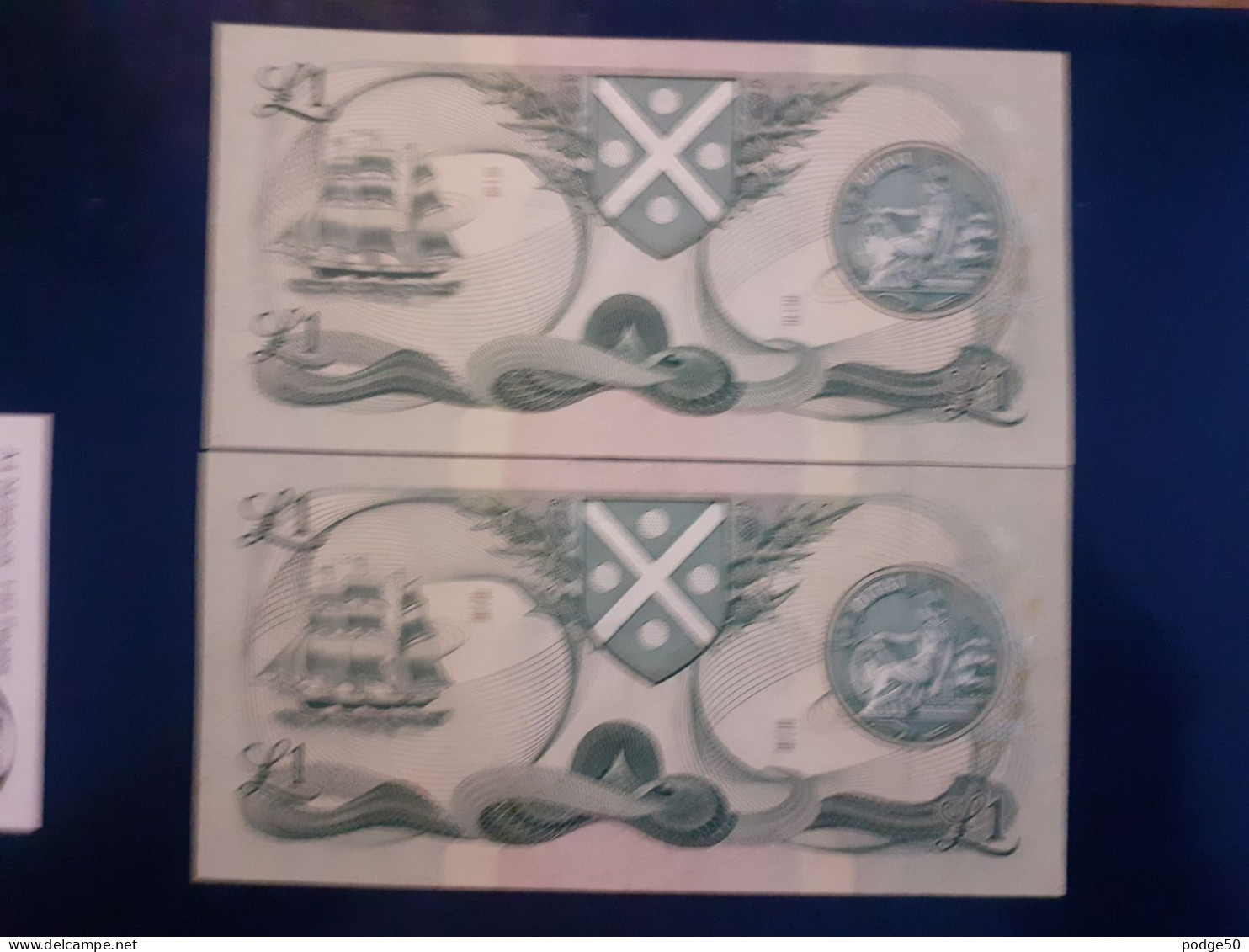 BANK OF SCOTLAND 1978 UNCIRCULATED CONSECUTIVE £1 NOTES C/95 0324478/79 - 1 Pond