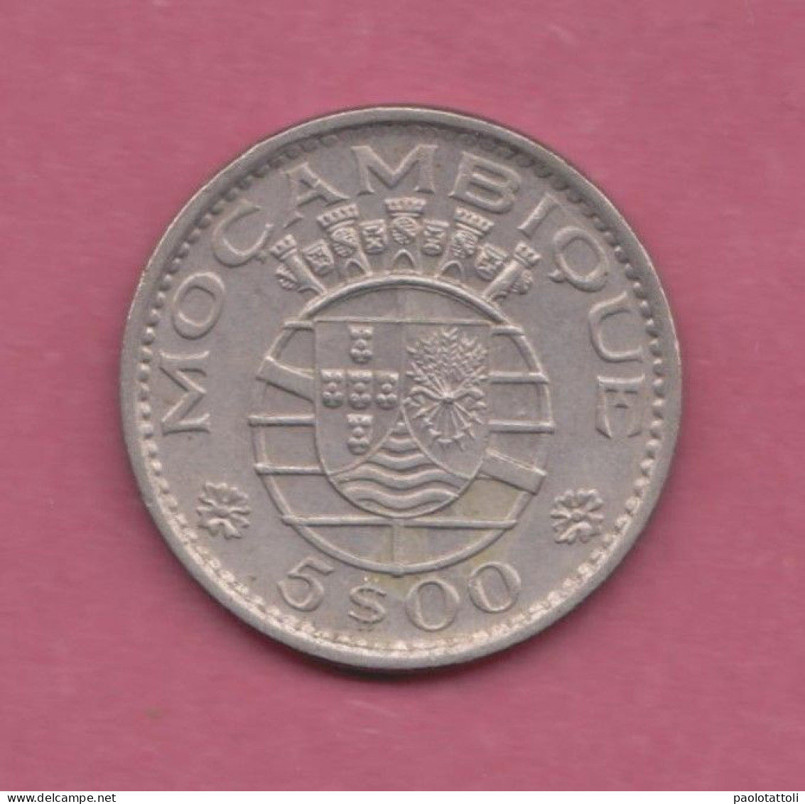 Mozambique, 1973- 5 Escudos- Copper-Nickel- Obverse Portuguese Mozambique Coat Of Arms Within Crowned Globe . - Mozambique