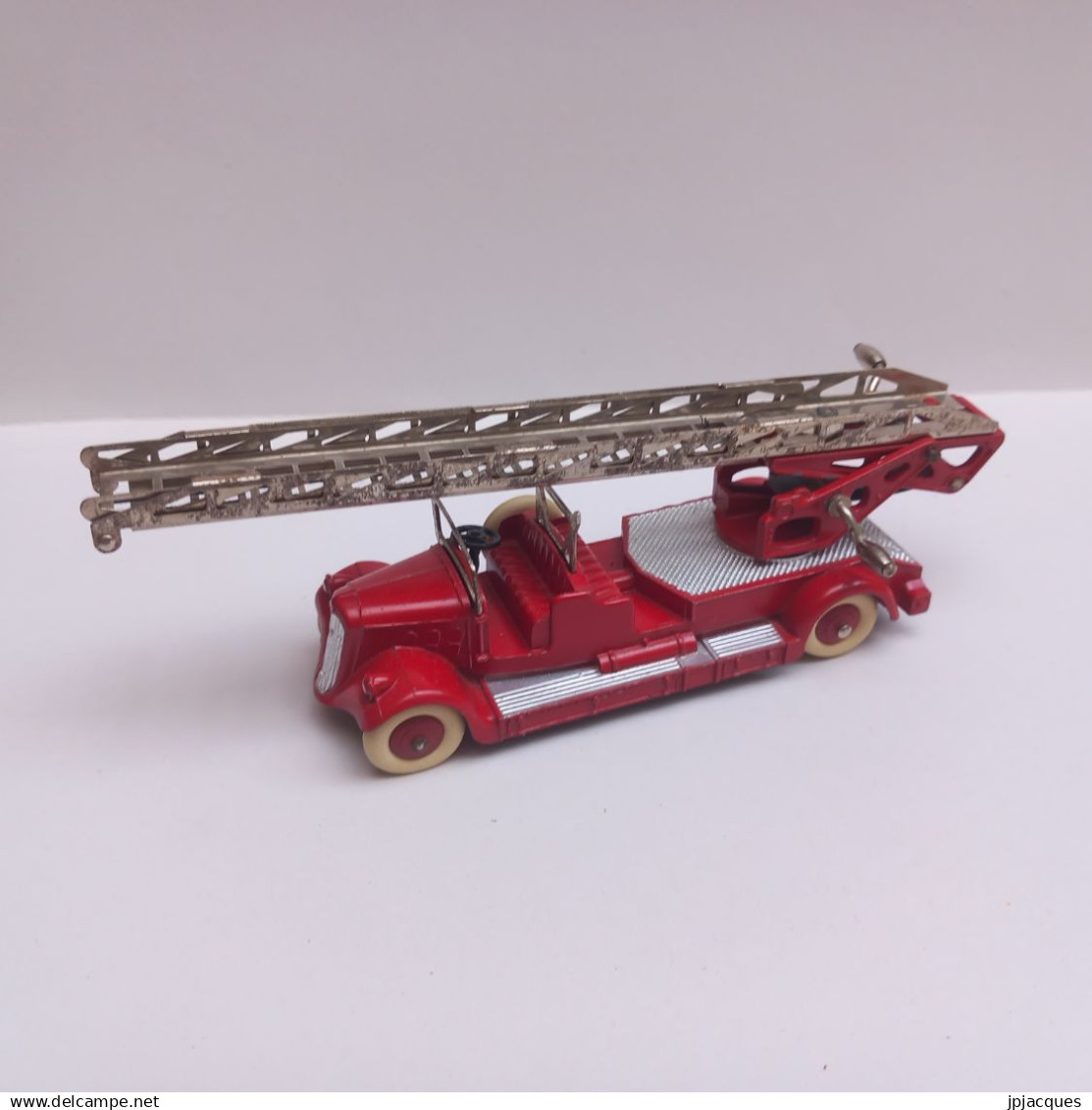 DINKY TOYS FRANCE 32 D DELAHAYE AUTO ECHELLE POMPIERS ORIGINE BEL ETAT+ BOITE D ORIGINE - Oud Speelgoed