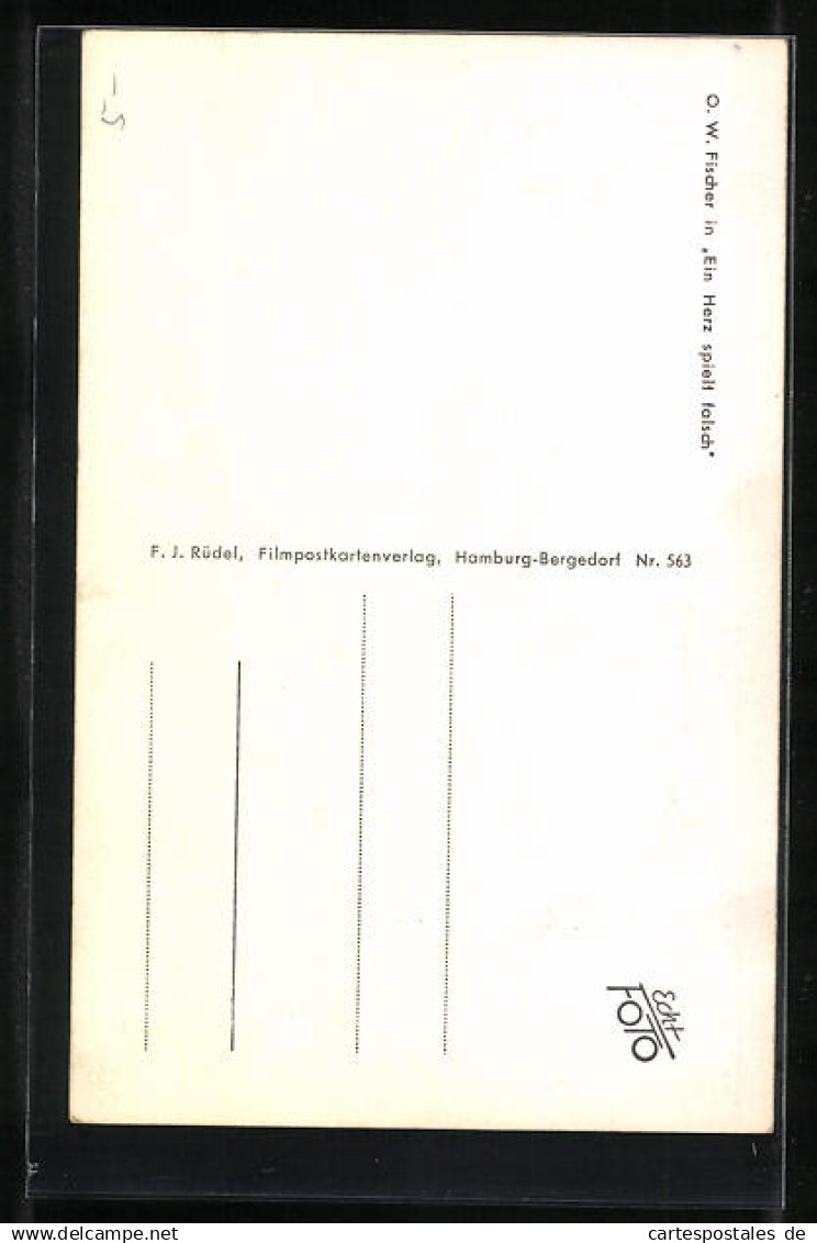 AK Schauspieler O. W. Fischer Mit Lächelnder Miene  - Acteurs