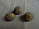 Delcampe - Ancien - Petit Lot 3 Boutons D'uniforme Militaire (dorés) - Boutons