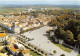 17-SURGERES- VUE AERIENNE - LA PLACE ET LES REMPARTS - Surgères