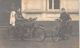 ¤¤  -  Carte-Photo De Militaires Non Située   -  Deux Motos " JAMES " ( Nortonne ?? )    -  ¤¤ - Motorräder