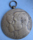 Médaille  25eme Anniversaire 1896 &ndash; 1921 Fondation De La St Martin à Dave . Albert Et Elisabeth Par  De Smeth - Altri & Non Classificati