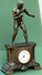 Pendule Ancienne Avec Boxeur (objet Rare) Hauteur 38 Cm, Largeur 21 Cm, Profondeur 9,5 Cm Sport Boxe - Clocks