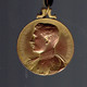 Effigie Du Roi Albert 1er Sur Médaille De La Société Des Pinsonnistes De Carnières (Honneur Au Secrétaire) - Professionnels / De Société