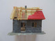 MODELISME FERROVIAIRE: MAQUETTE MAISON EN CONSTRUCTION (FORMAT HO) - Decorazione