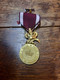 Une Médaille Belges Du Travail Et Progrès - Firma's