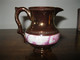 SUPERBE PETIT PICHET POT A LAIT CREMIER EN FAIENCE DITE DE JERSEY - BIBELOT - OBJET DE VITRINE - Staffordshire