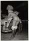 Beautiful Nude With Freaky Hat Checks Oldtimer (Vintage Photo ~1950s/1960s) - Unclassified