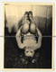 Sweet Blonde Undresses *7 / Funny - On Back (Vintage Photo ~1950s) - Zonder Classificatie