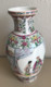 Vase Aux Motifs Asiatiques - Hauteur : 31 Cm - Vases