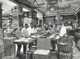 Foto Riproduzione ALINARI "Copyright Fratelli Alinari " Lavoranti All'interno Di Una Salumeria Inizi Del 1900 - Mestieri