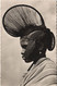 PC COIFFURE EN CIMIER D'UNE FEMME FOULAH FRENCH GUINEA ETHNIC TYPE (a28659) - Guinée Française