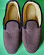 Lot 2 Paires Anciens CHAUSSONS Feutre Cuir Plastique - Chaussures "NEUF De STOCK" - Tailles 40 Et 41 - Vers 1950 - Shoes