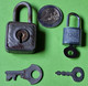 Lot 2 Anciens CADENAS Avec Clefs - Marque "Lion" De Hong Kong Et "BB" - Métal "laissé Dans Leur Jus" - Vers 1950 1960 - Andere Geräte