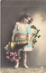 Fantaisie - Enfants - Une Enfant Tient Une Corne Dorée De Fleurs - Robe à Dentelle - Carte Postale Ancienne - Ritratti