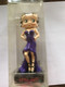 FIGURINE BETTY BOOP,  MANNEQUIN  N°14  AVEC SON LIVRET DE 18 PAGES REF 6067 - Other & Unclassified