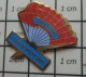 310a PIN's PINS / Rare & Belle Qualité / SPORTS / PARACHUTE CLUB CHALON PARACHUTISME - Parachutting