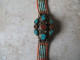 Bracelet Tibet - Perle De Turquoise Et Corail Motif Turquoise Et Agate Entourage Et Armature Laiton Taille 18 Cm - Volksschmuck