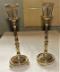 ANCIENNE PAIRE DE BOUGEOIRS EN BRONZE DORE CISELE PROPRES TBE VOIR DETAILS - Chandeliers, Candelabras & Candleholders