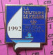 220 Pin's Pins / Beau Et Rare / SPORTS / BATEAU VOILE VOILIER SOLITAIRE DU FIGARO 1992 RELAIS & CHATEAUX Variante Foncée - Zeilen