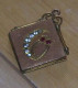 Delcampe - Pendentif SKM & Co - Médaillon Carré Pour Photo 23 X 23 Mm - Effigie Avec Chouette - Début Du XXème Siècle - Pendentifs