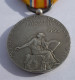 MEDAILLE SAPEURS POMPIERS 1900 EN ARGENT  - Poinçon Sur L' Arête - Pompiers