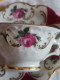 Delcampe - Suite De Six Tasses Et  Soucoupes à Café  Moka Porcelaine Allemande Décor De Roses Et  Dorure - Limoges (FRA)