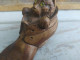 Delcampe - Ancienne Boite à Tabac Tabatière Chat Dans Une Chaussure. Yeux En Sulfure - Schnupftabakdosen (leer)