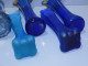 Delcampe - -LOT De 7 PETITS VASES VERRE 6 De Couleur Bleue & 1 Incolore Jus De Grenier     E - Vases