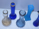 Delcampe - -LOT De 7 PETITS VASES VERRE 6 De Couleur Bleue & 1 Incolore Jus De Grenier     E - Vases