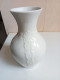 Vase Ancien En Porcelaine Signé KPM Hauteur 17 Cm - Vasi