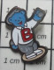 1012B  Pin's Pins / Beau Et Rare / THEME : SPORTS / PETANQUE OURS BLEU BUTAGAZ - Bowls - Pétanque