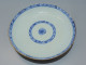 Delcampe - -BELLE ASSIETTE CREUSE PORCELAINE CHINE BLANC/BLEU Avec Cheveux & 1 éclat ASIE    E - Altri & Non Classificati