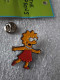 Pin's The Simpson's - One Together London 1999 (pin's Non époxy, Sur Carton Vert) - Kino