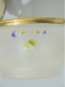 Delcampe - -ANCIENNE SUPERBE BOITE BONBONNIERE VERRE OPAQUE FLEURS EMAILLEES VIOLETTES      E - Boxes