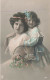 ENFANTS - Une Petite Fille Avec Sa Mère  - Colorisé - Carte Postale Ancienne - Children And Family Groups