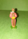 JOUET ANCIEN / FIGURINES / FIGURINE STARLUX / FAR WEST / COWBOY PRISONNIER ATTACHÉ A UN POTEAU - Starlux