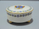 Delcampe - - PETITE BOITE PORCELAINE A PILULES SOUVENIR BERCK PLAGE Fleurs Bleues LIMOGES  E - Boxes